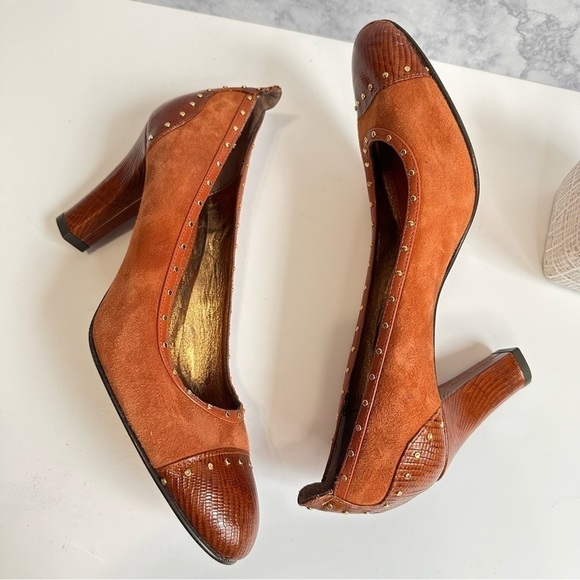 Adrienne Vittadini brown Italian leather suede gold studded heels - Picture 3 of 8